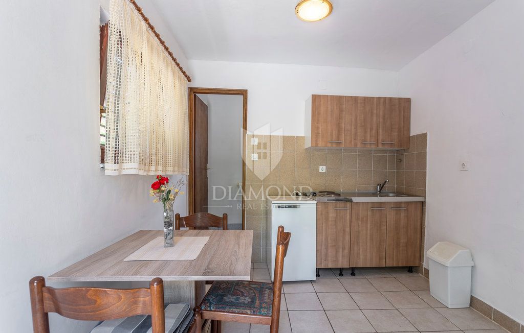 Casa con giardino a Šilo vicino al mare