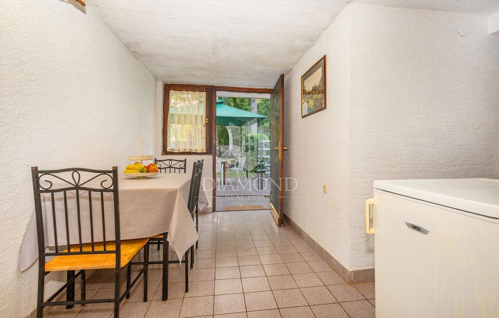 Casa con giardino a Šilo vicino al mare