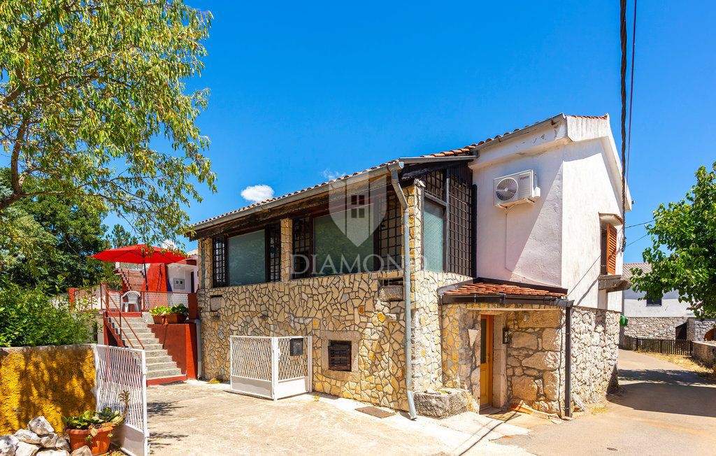 Casa con giardino a Šilo vicino al mare