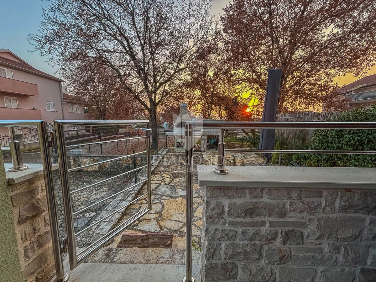 In esclusiva! Cittanova, appartamento al piano terra a 100 metri dalla spiaggia!