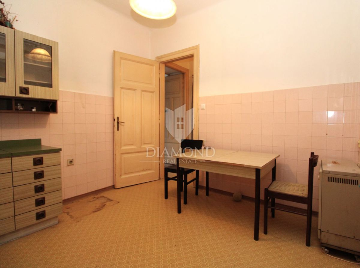 RIJEKA – APPARTAMENTO NEL CENTRO ALLARGATO CON TERRAZZA