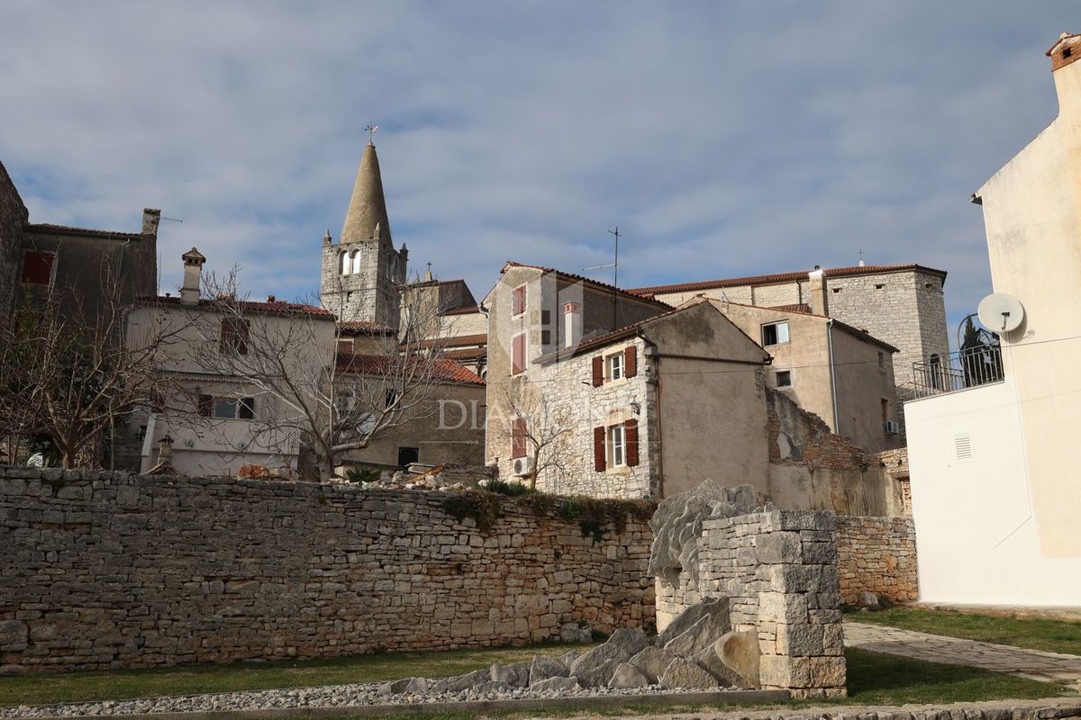 Esclusiva, Bale, casa in pietra nel centro storico