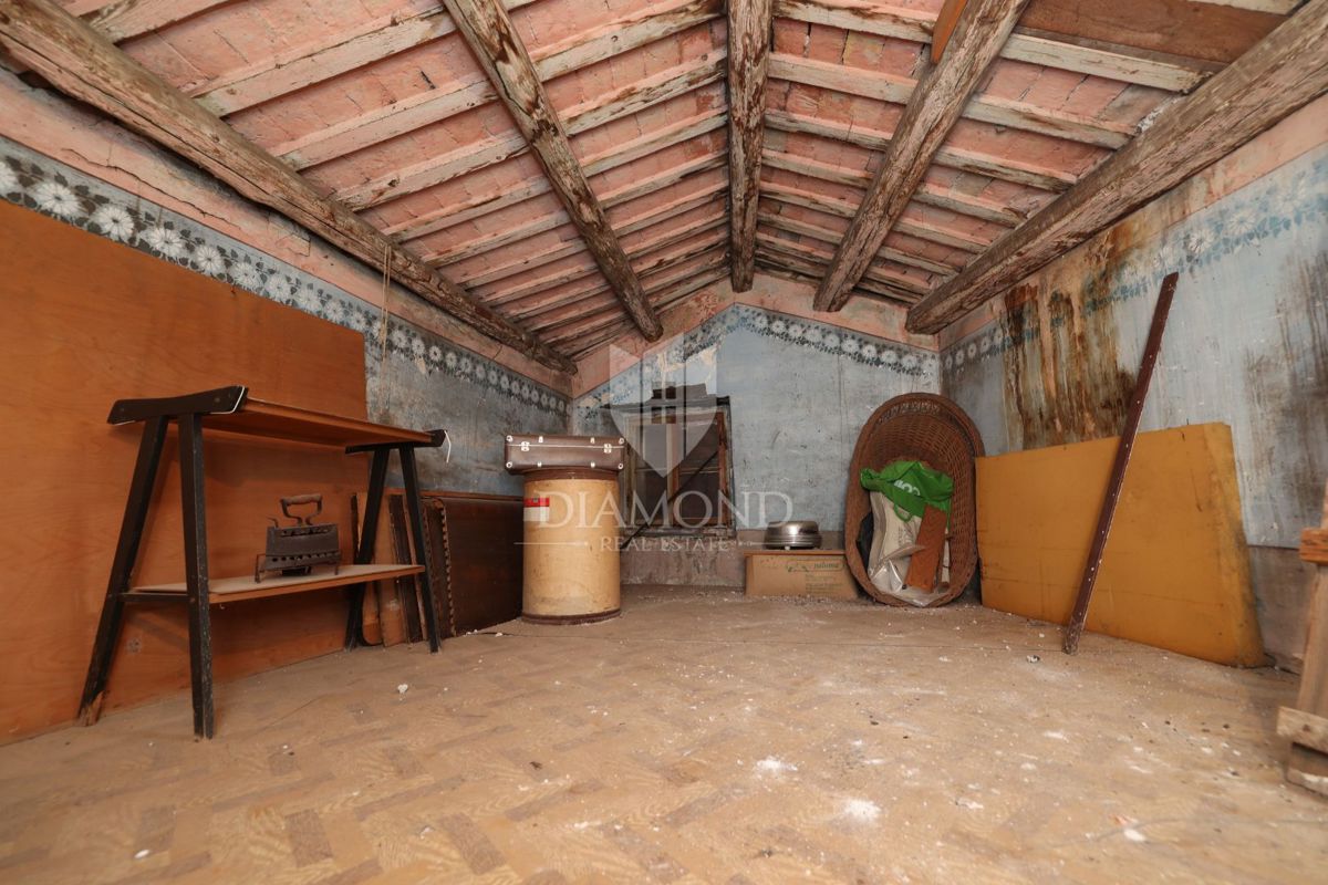 Esclusiva, Bale, casa in pietra nel centro storico