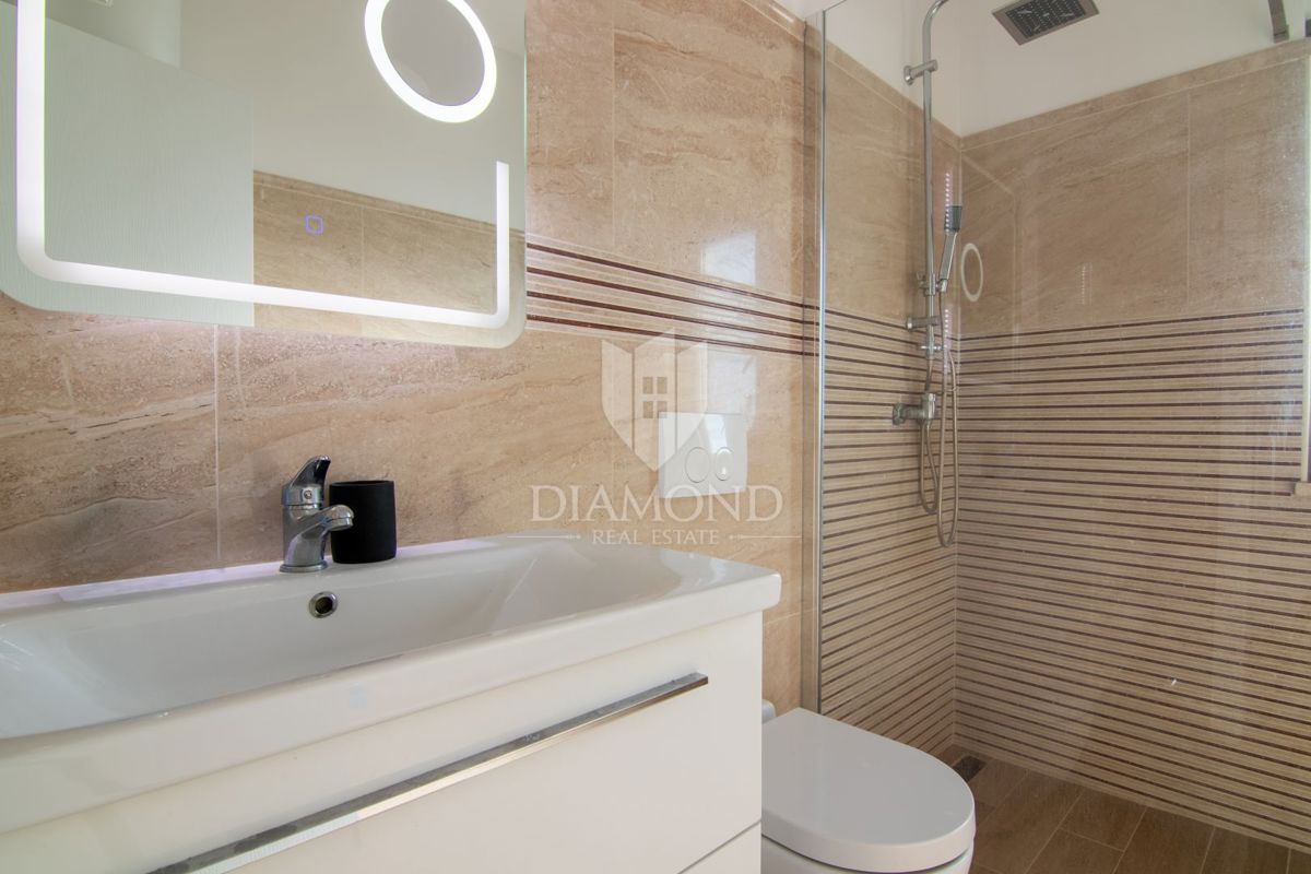 Krk, Njivice, appartamento con due camere da letto e vista mare