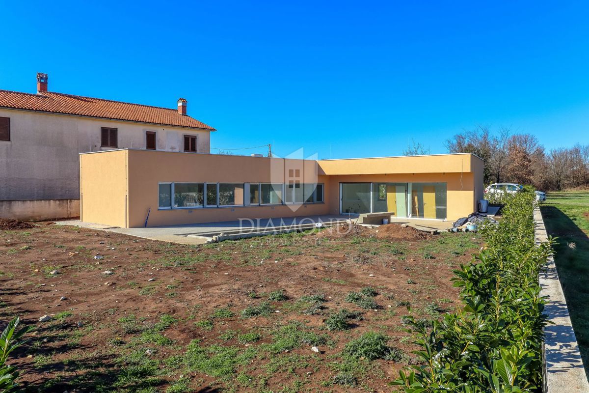 Žminj, dintorni, casa di design con piscina