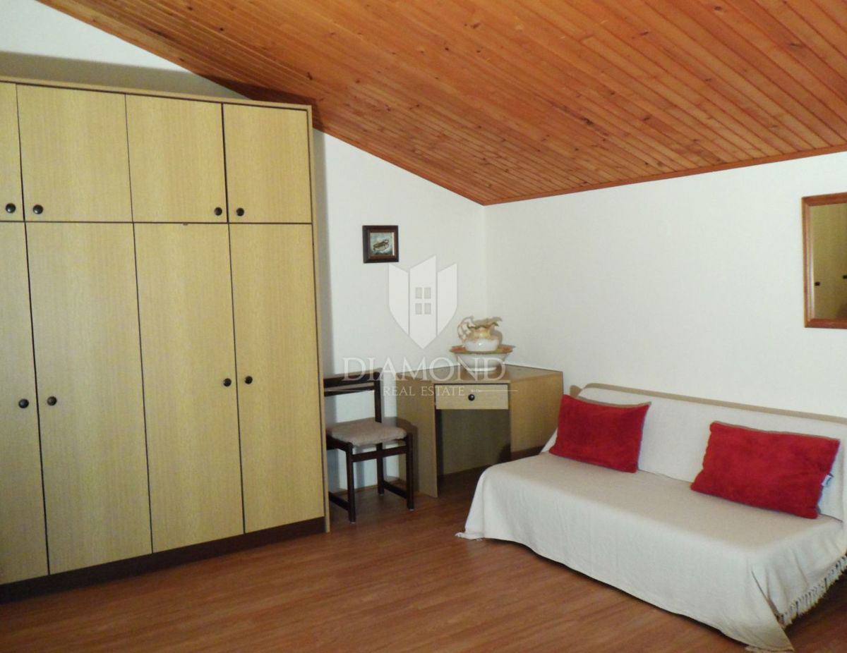 Casa con piscina e due appartamenti - a 5 km dal mare e dal centro di Parenzo!