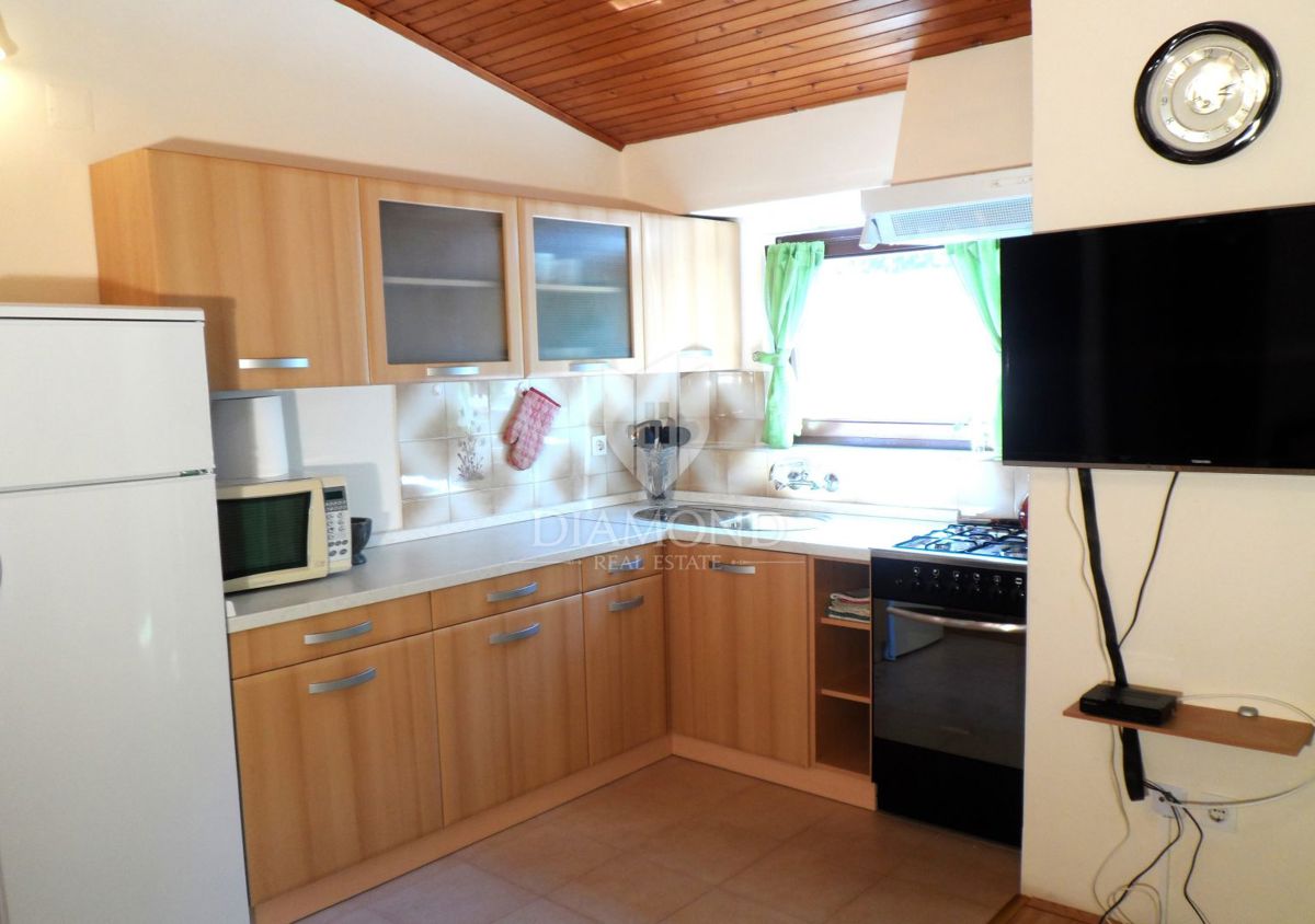 Casa con piscina e due appartamenti - a 5 km dal mare e dal centro di Parenzo!