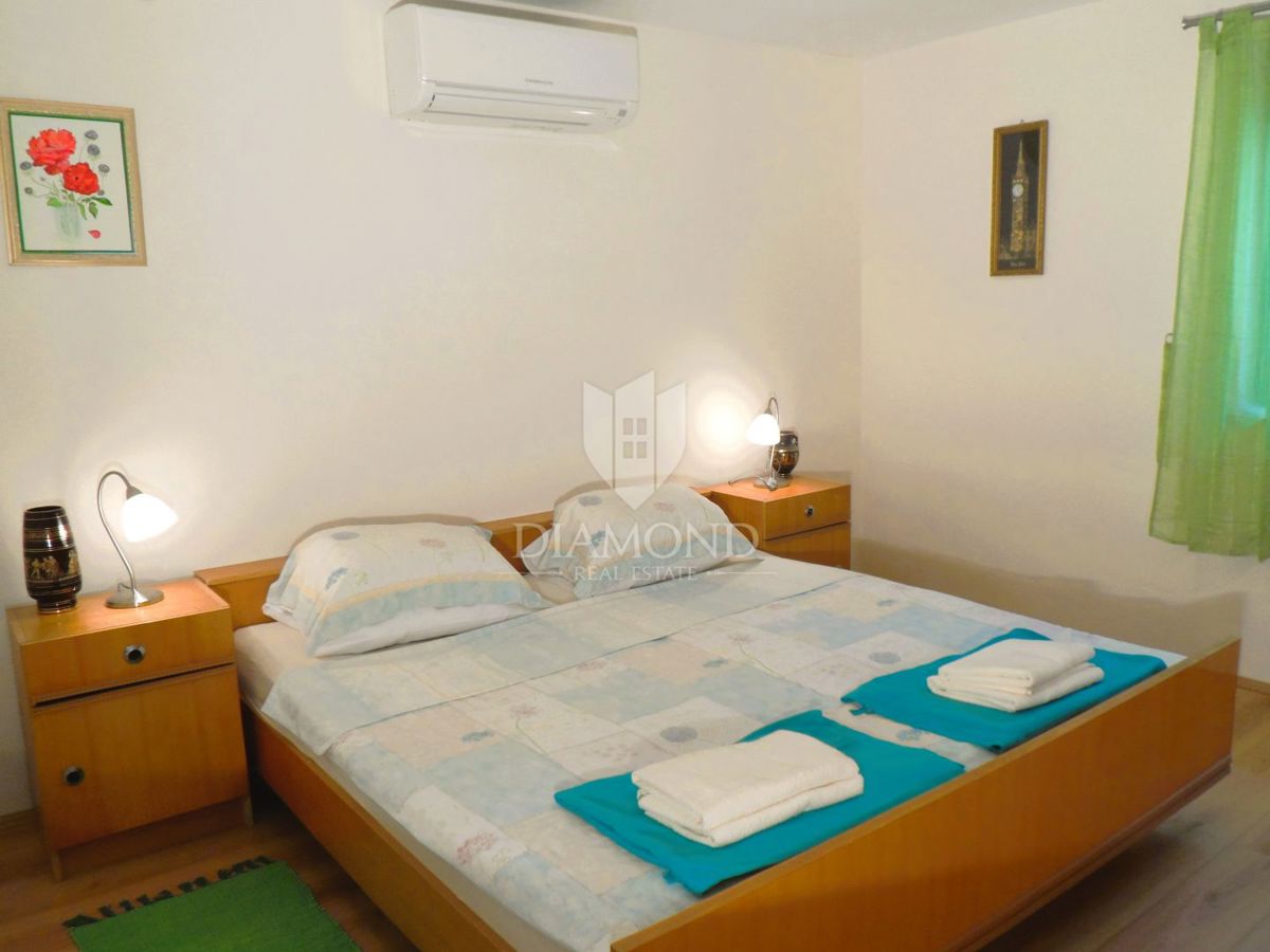 Casa con piscina e due appartamenti - a 5 km dal mare e dal centro di Parenzo!