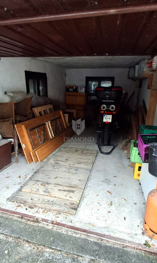 FIUME – THREE-BEDROOM APARTMENT WITH GARAGES