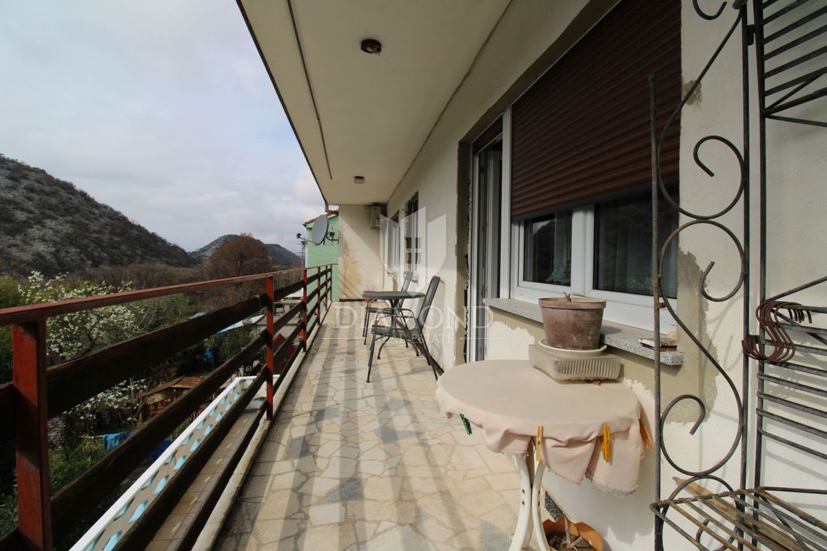 FIUME – THREE-BEDROOM APARTMENT WITH GARAGES