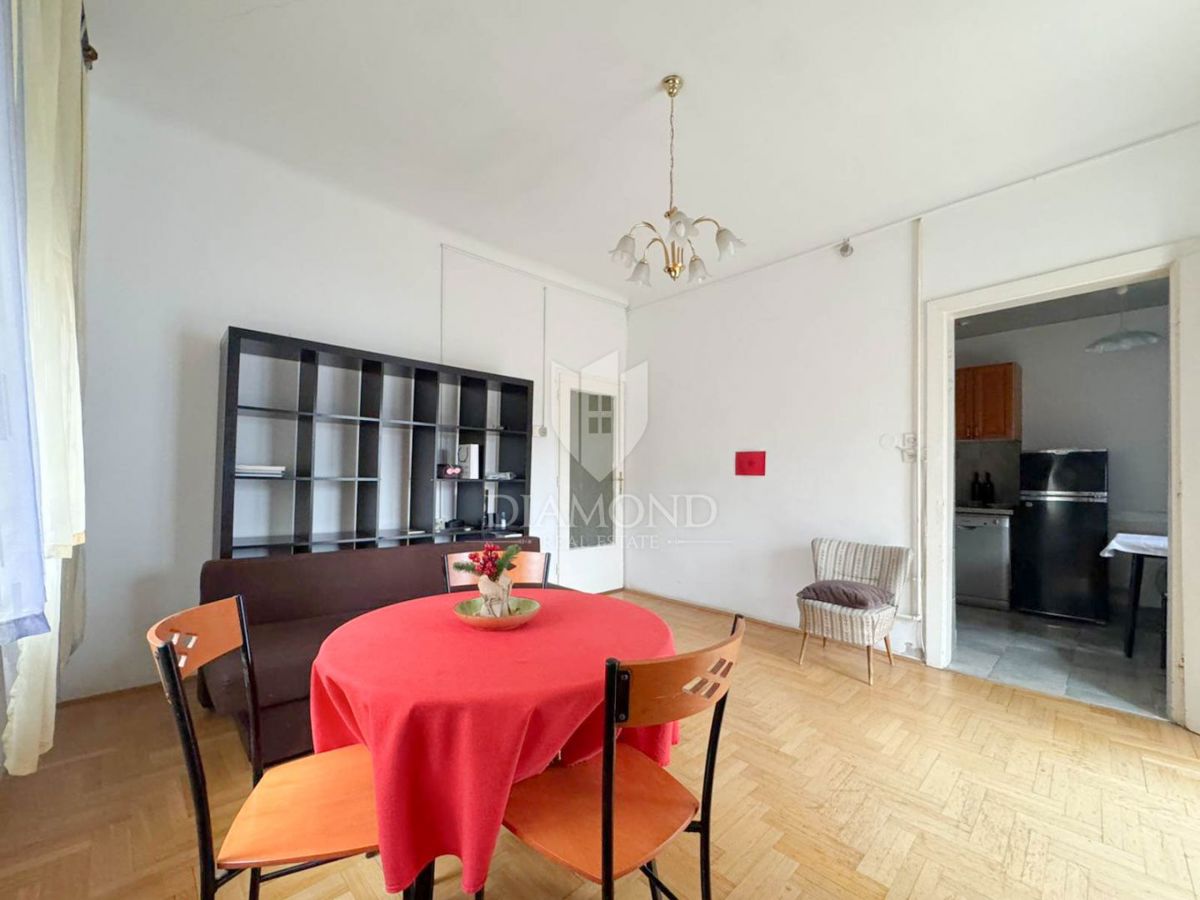 Zagabria, Britannico! Appartamento con due camere da letto e terrazza!