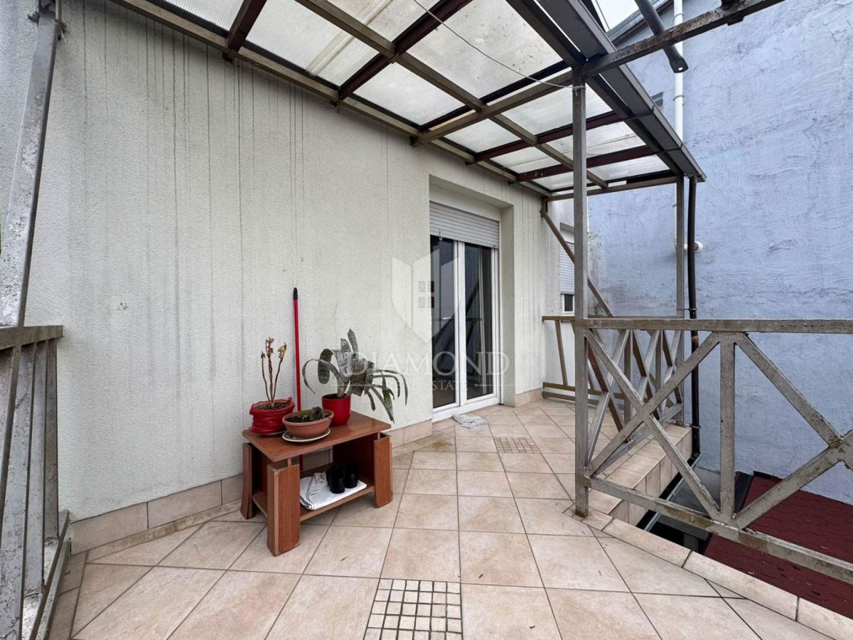 Zagabria, Britannico! Appartamento con due camere da letto e terrazza!