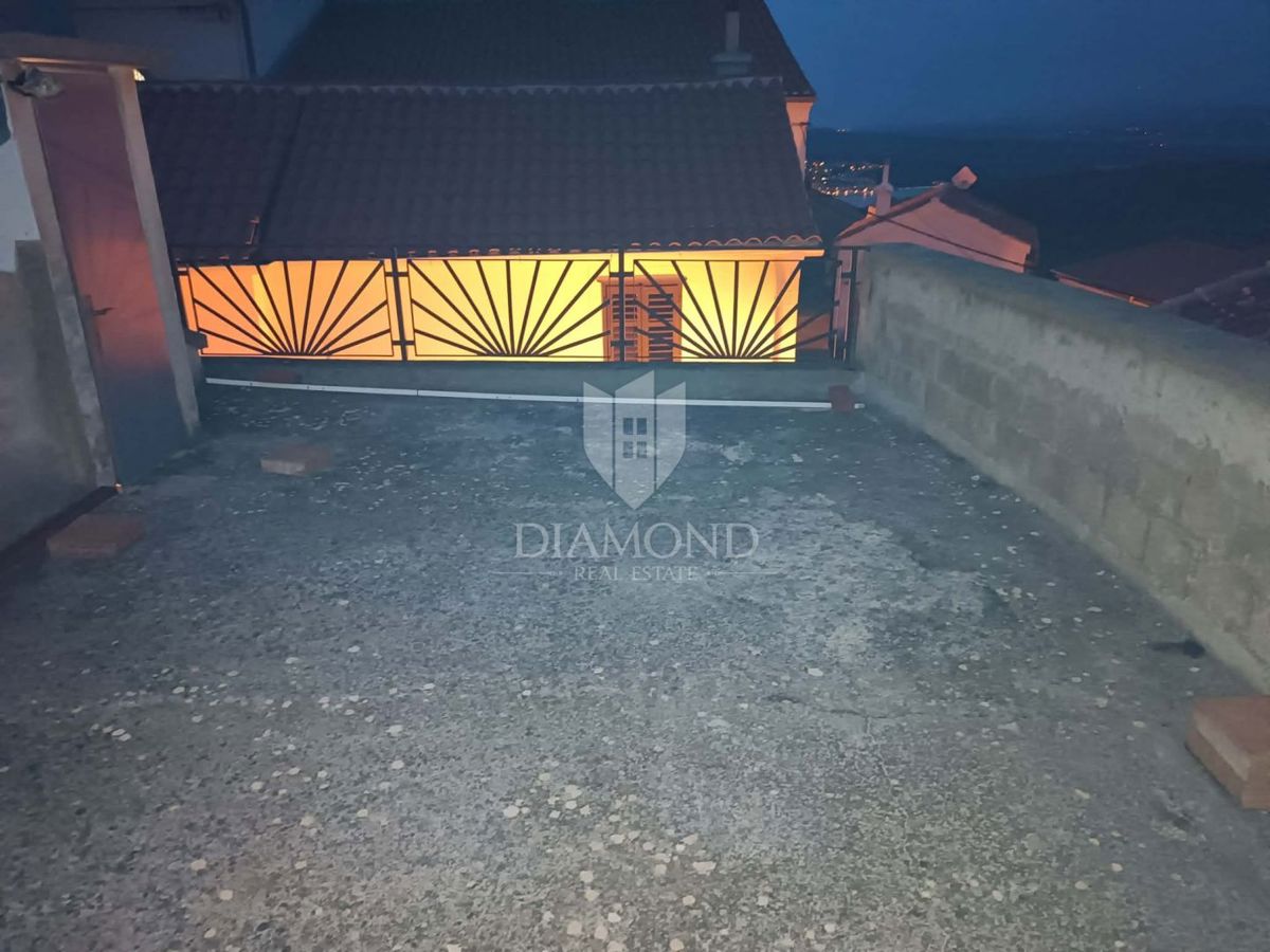 Casa Dobrinj, ne, 100m2