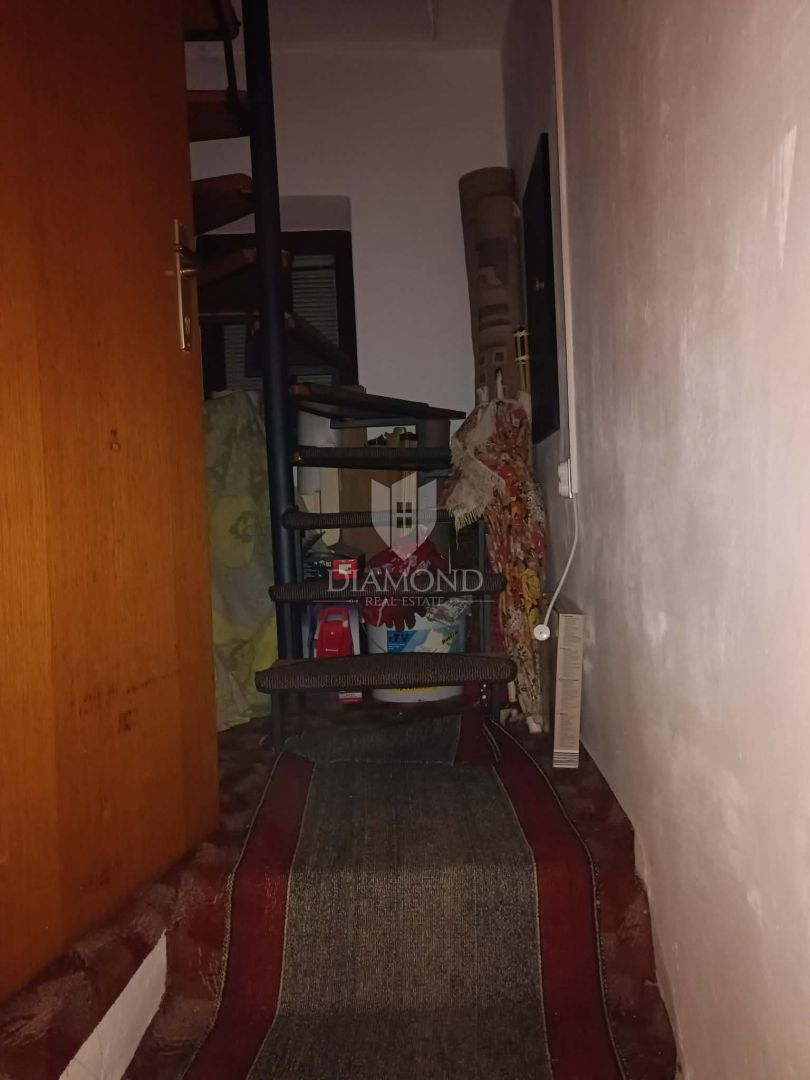 Casa Dobrinj, ne, 100m2