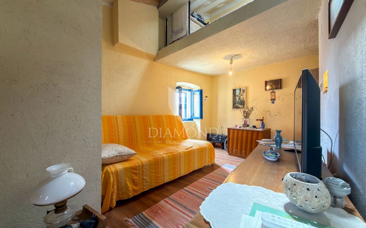 Casa autentica, centro storico di Labin