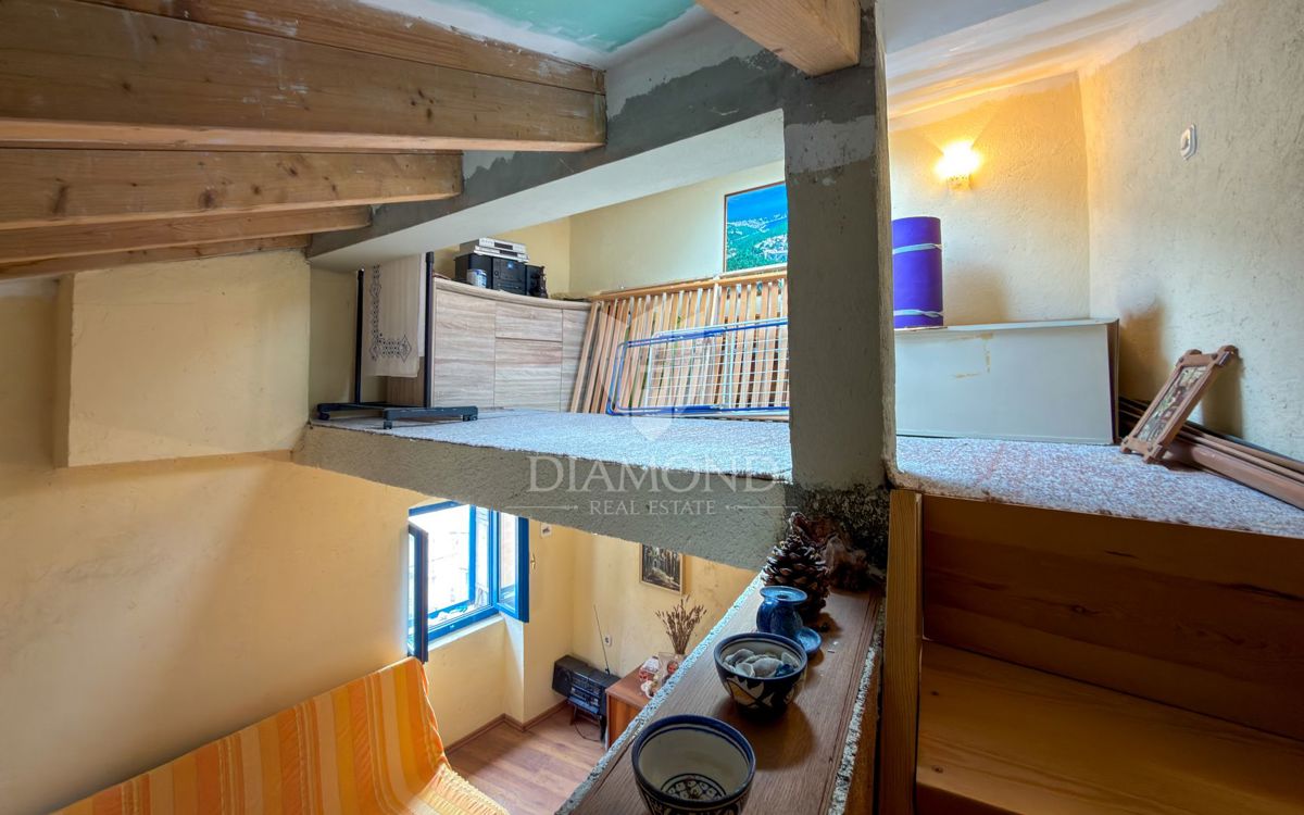 Casa autentica, centro storico di Labin