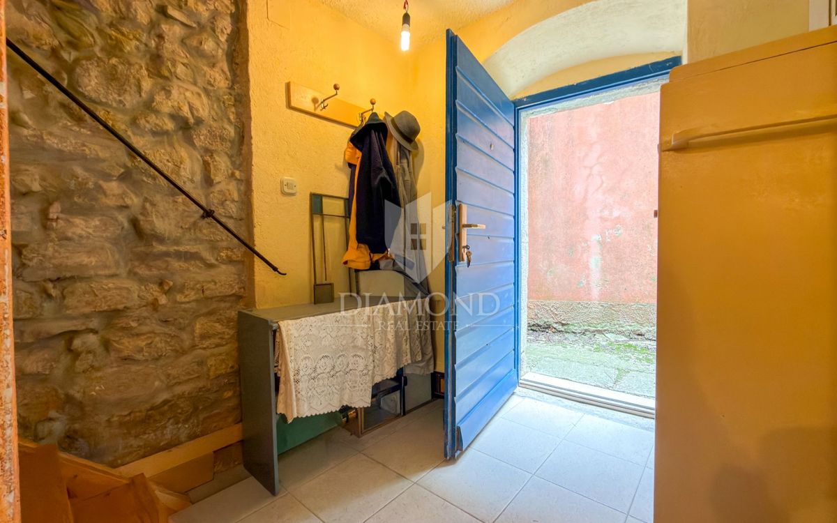 Casa autentica, centro storico di Labin