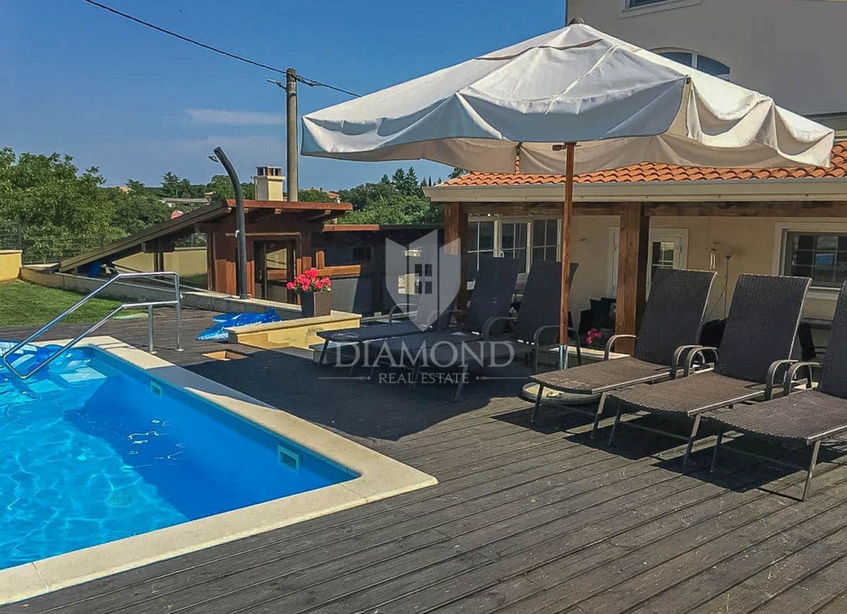 Rovigno, dintorni, spaziosa casa vacanze con piscina