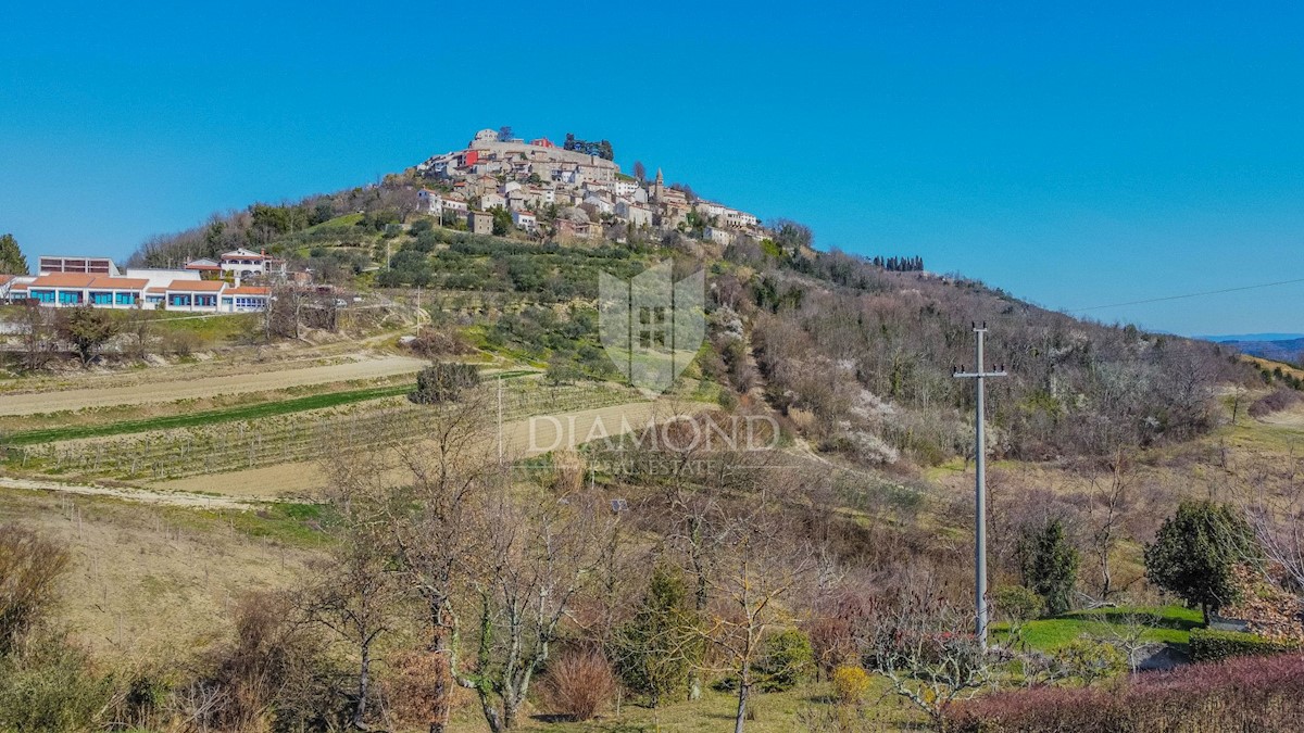 Casa con vista aperta su Montona