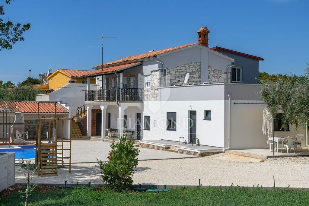 Duga Uvala, casa vacanze ristrutturata con piscina