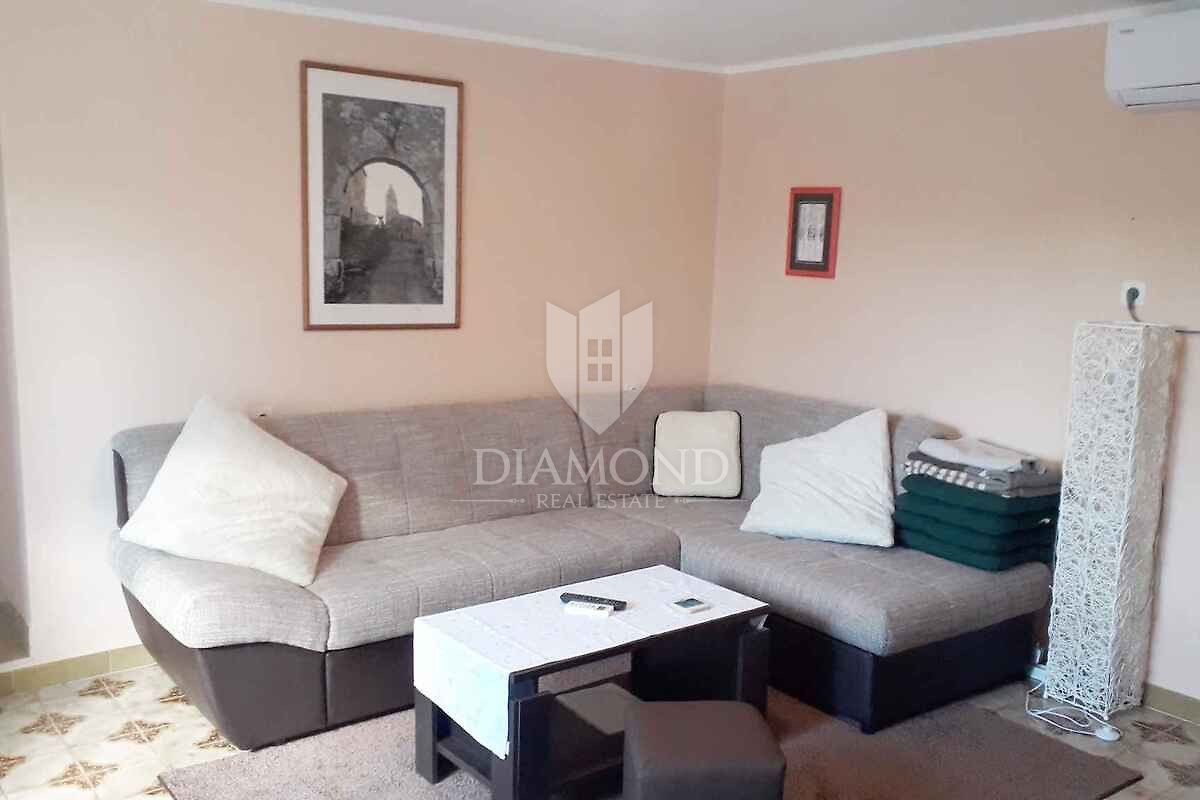 Labin, dintorni, casa con piscina e ampio giardino