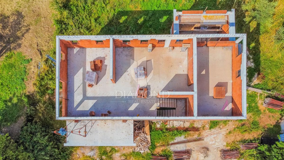Verteneglio! Villa di lusso con vista mare a tarda ora!