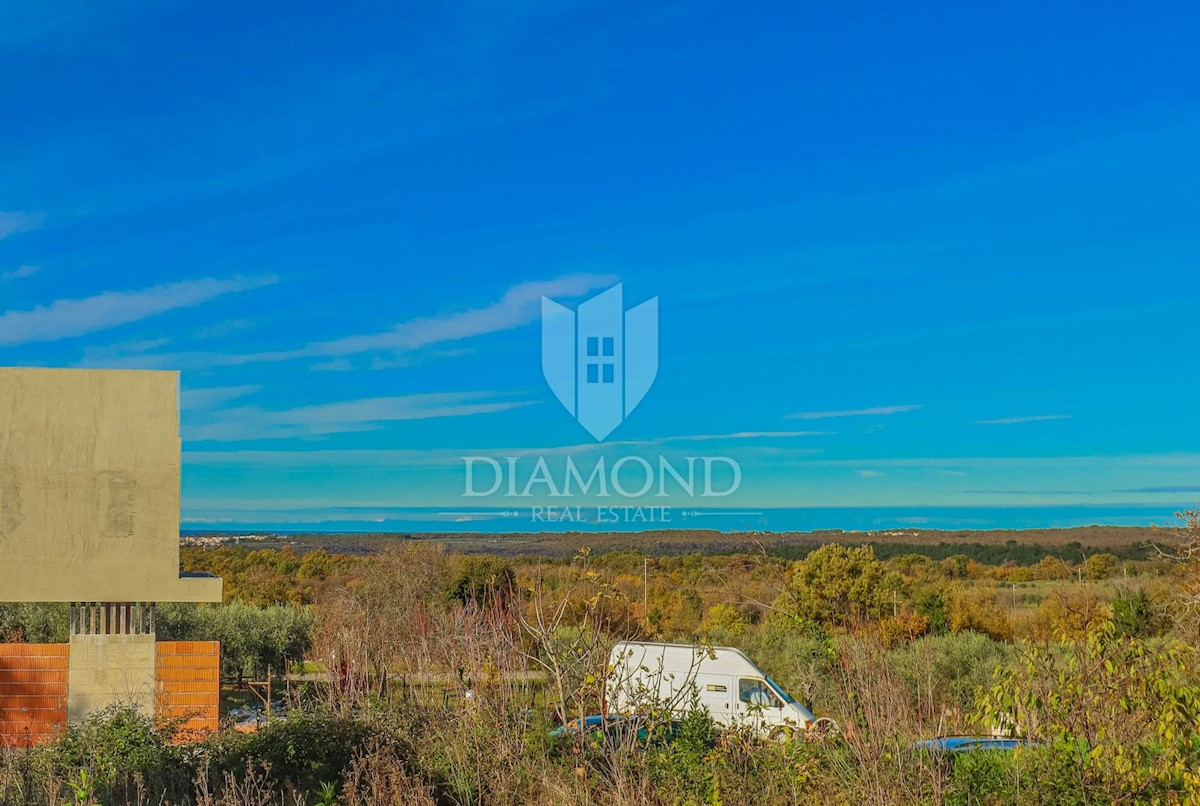 Opportunità! Tar, una casa istriana in pietra con vista sul mare!