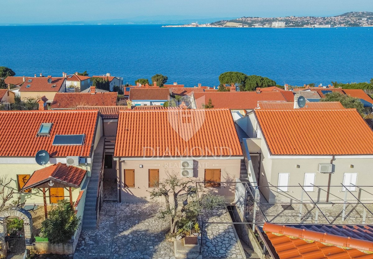 Umago, Crveni vrh! Casa con una bellissima vista sul mare!