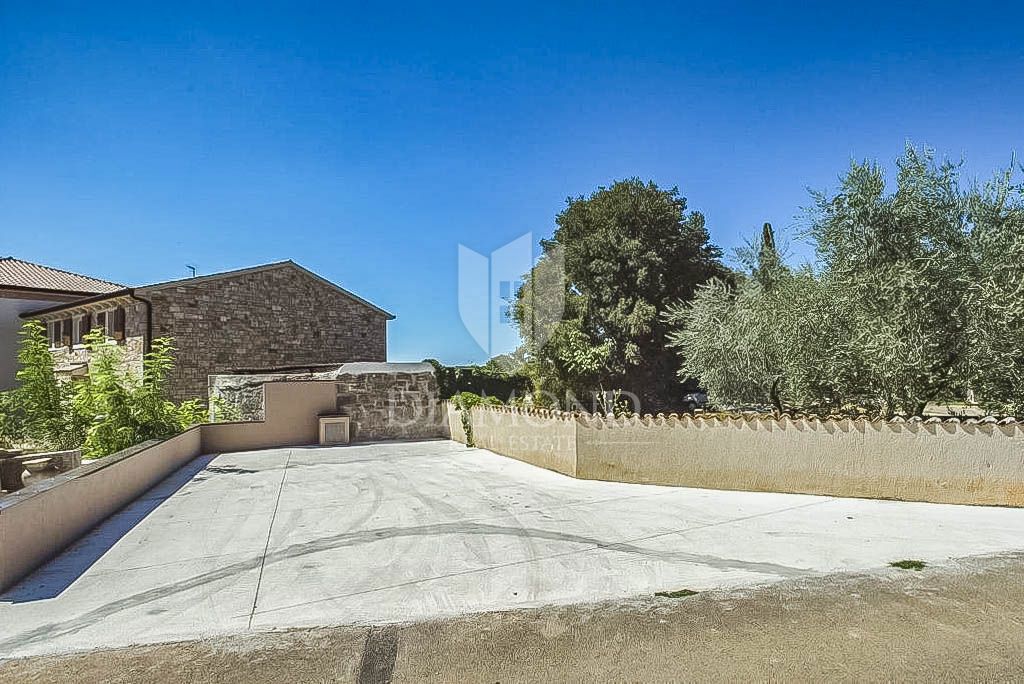 Parenzo, dintorni, affascinante casa con vista mare!