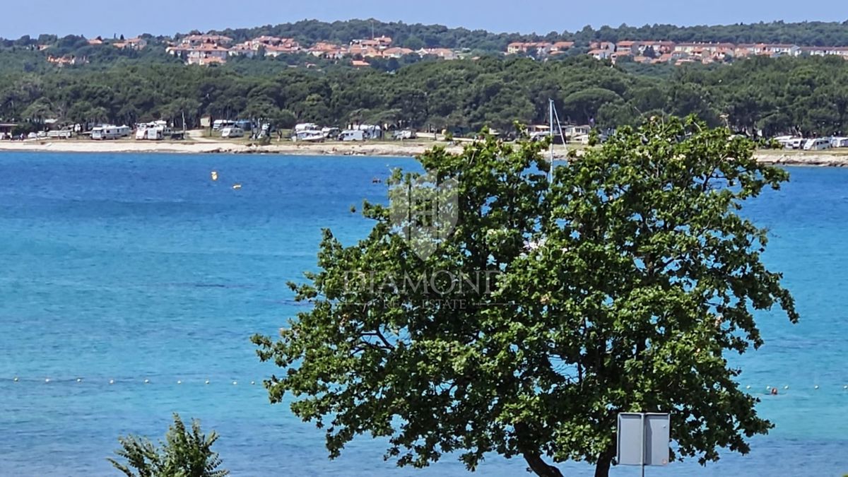 Medulin, casa idilliaca 1a fila al mare
