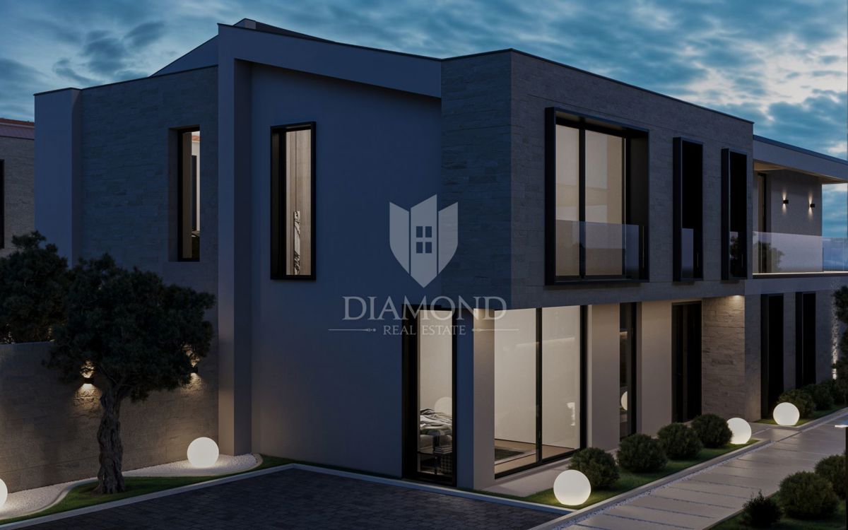 Villa con piscina a 100 metri dal mare!