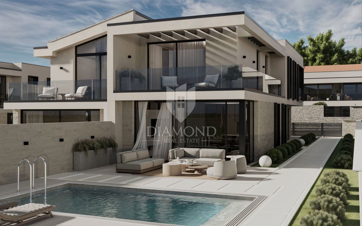 Villa con piscina a 100 metri dal mare!