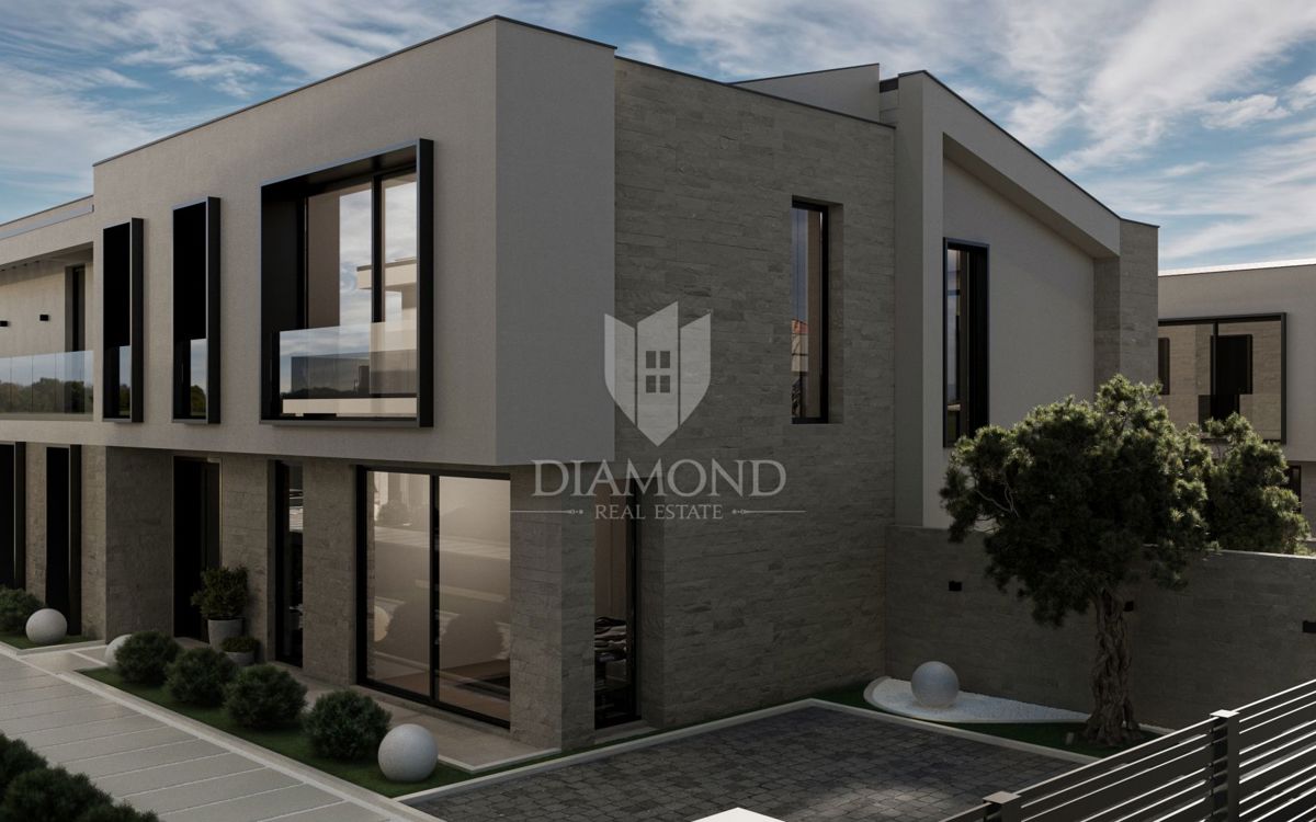 Villa con piscina a 100 metri dal mare!