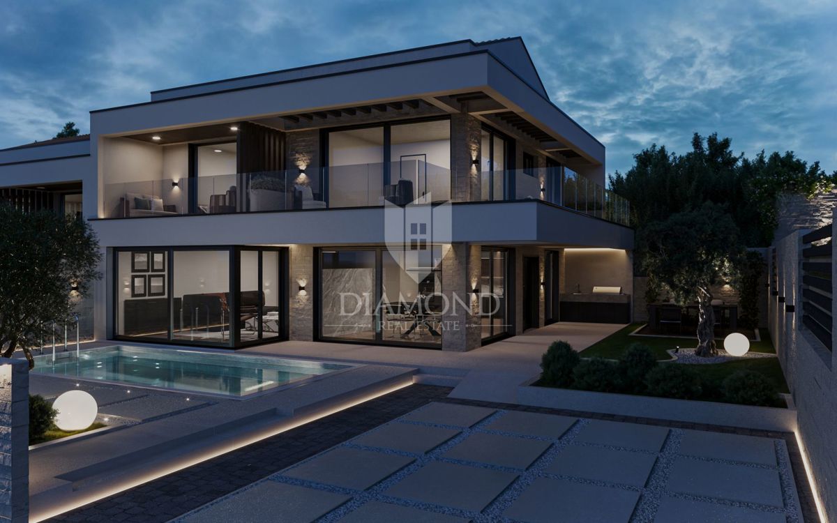 Umago! Villa in un resort a 150 metri dal mare!