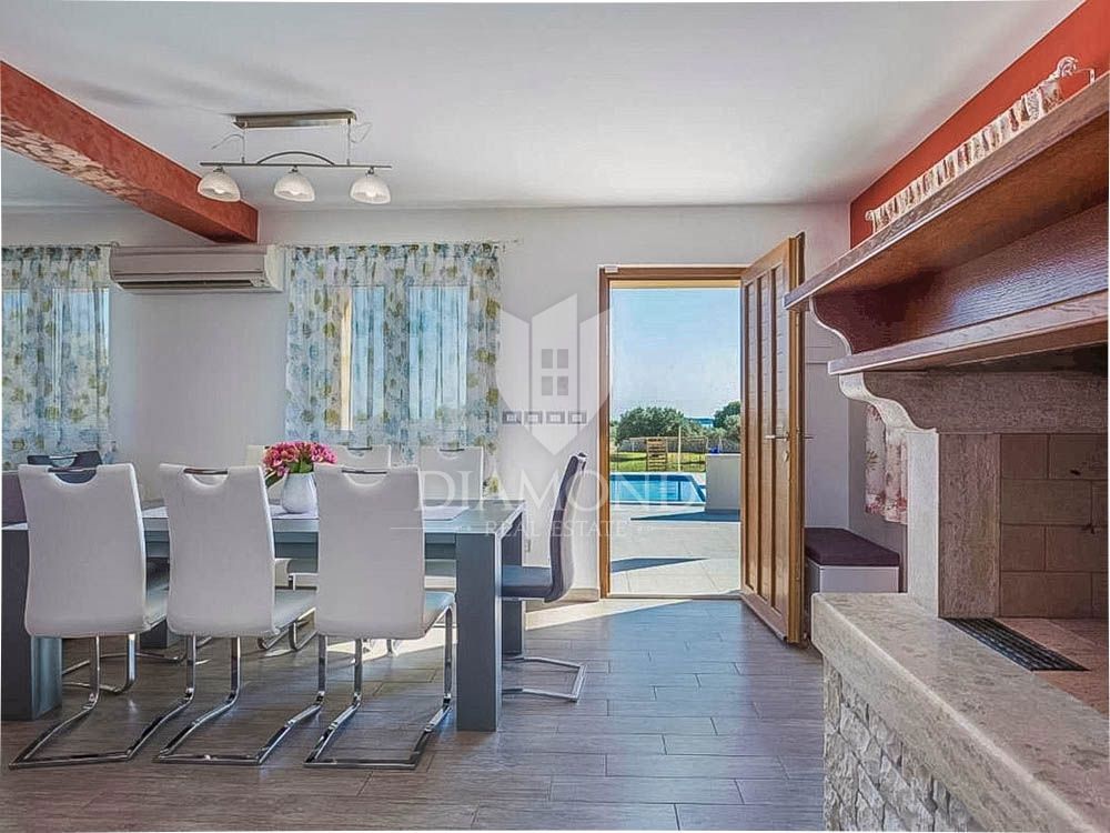 Fasana, una villa isolata con vista sul mare!