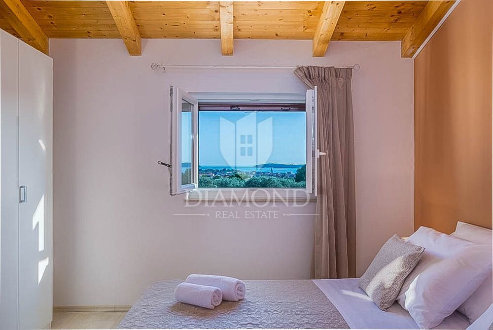 Fasana, una villa isolata con vista sul mare!