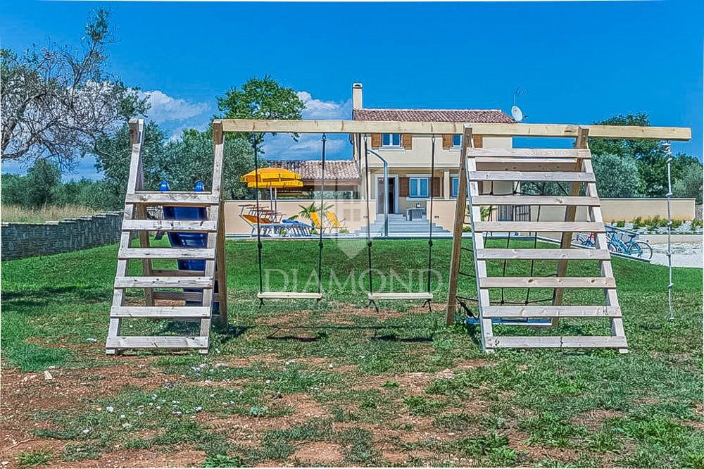 Fasana, una villa isolata con vista sul mare!