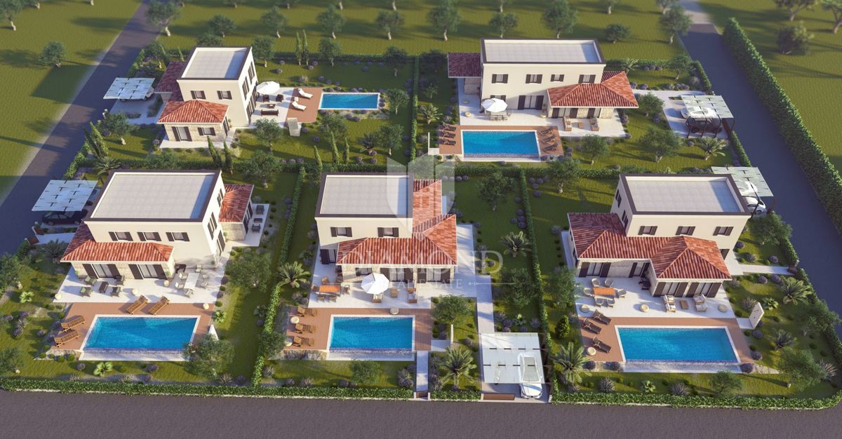 Parenzo, un'imponente villa con piscina in un posto tranquillo!