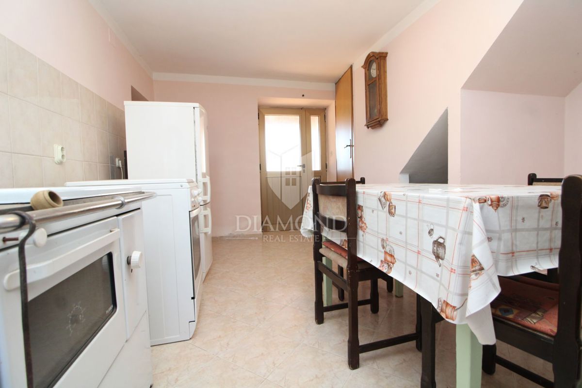 Albona, dintorni, casa di adattamento in una bella posizione