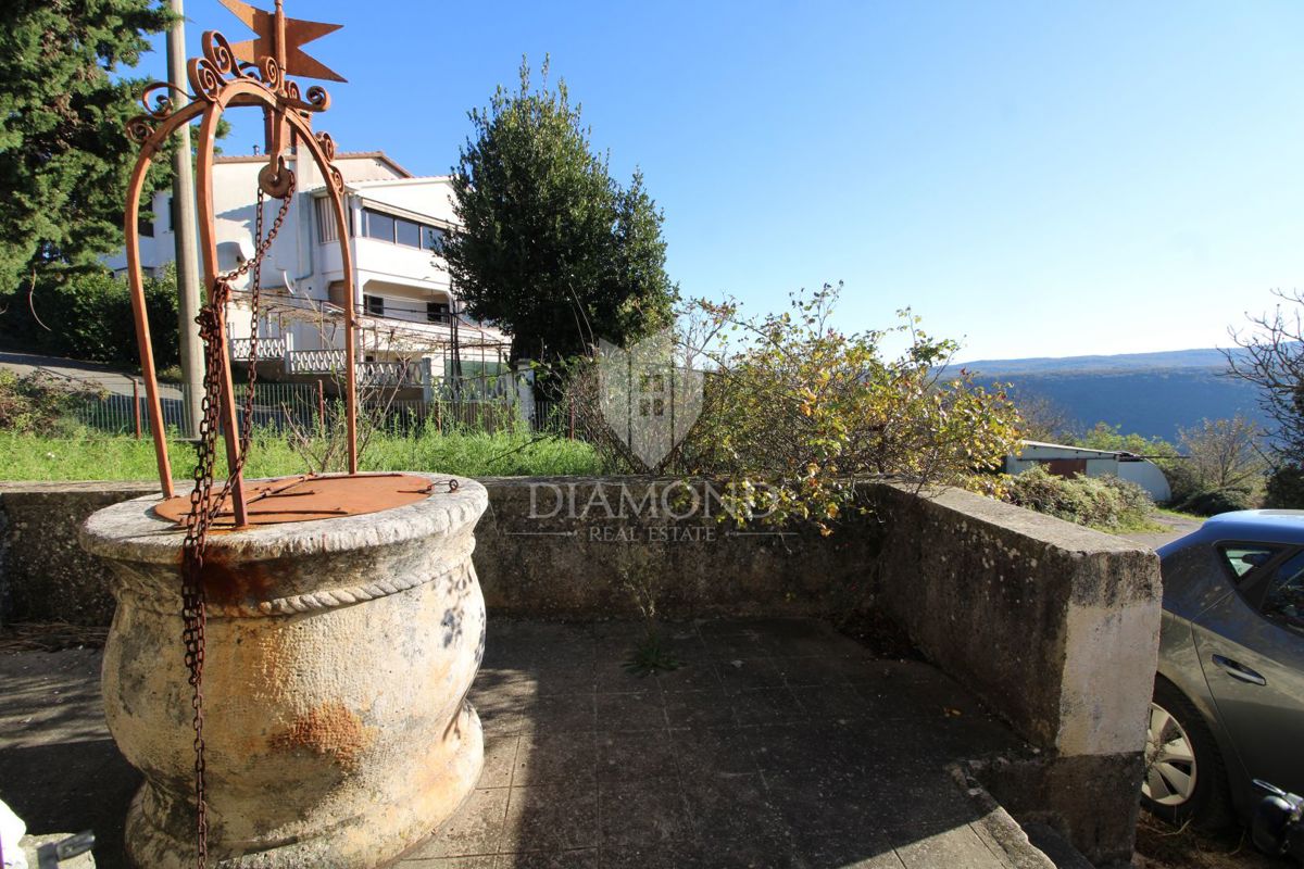 Albona, dintorni, casa di adattamento in una bella posizione