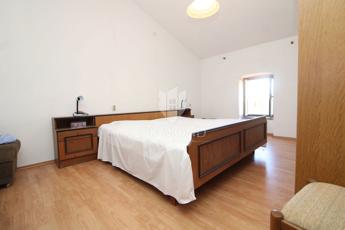 Albona, dintorni, casa di adattamento in una bella posizione