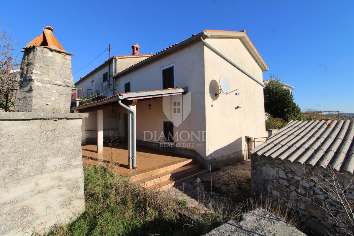 Albona, dintorni, casa di adattamento in una bella posizione