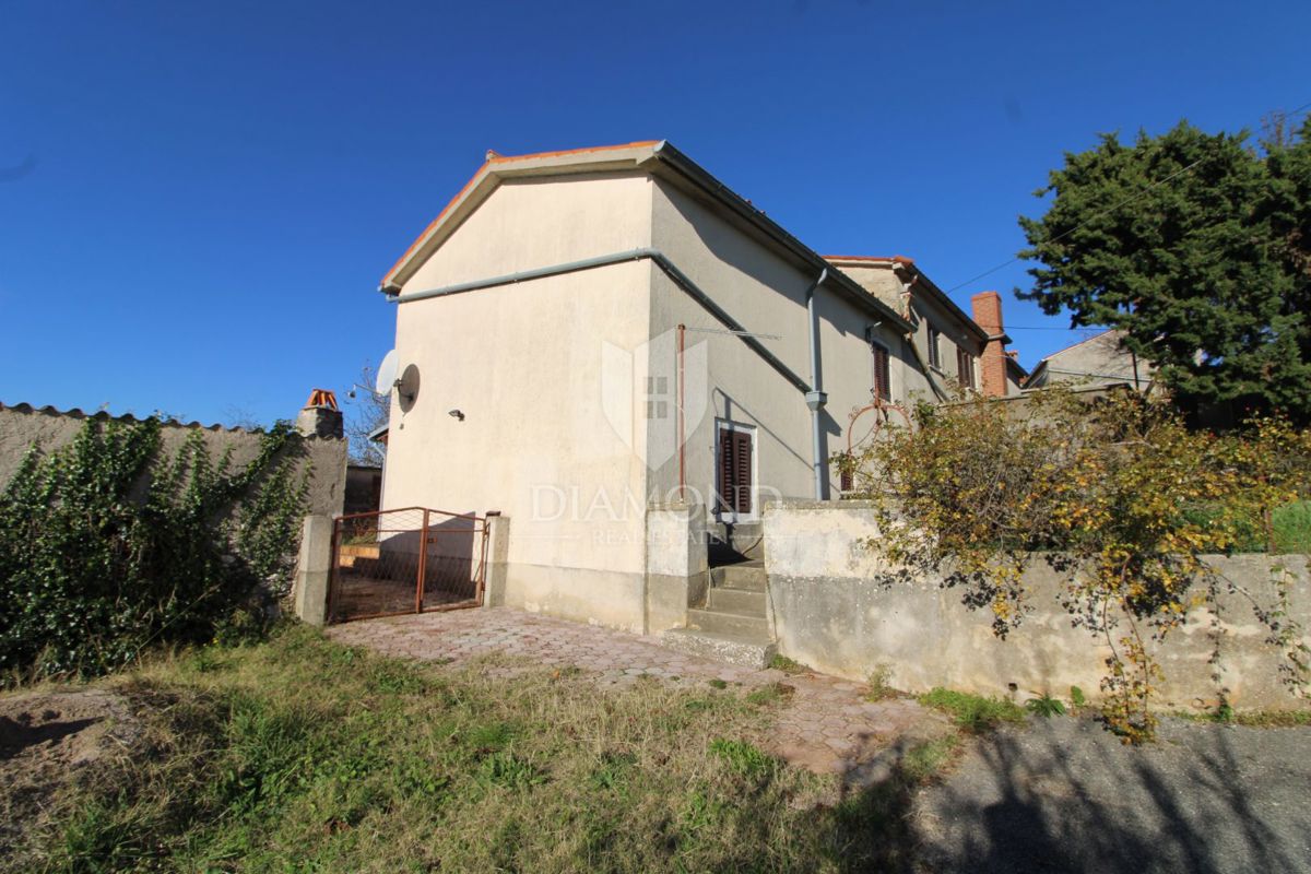 Albona, dintorni, casa di adattamento in una bella posizione