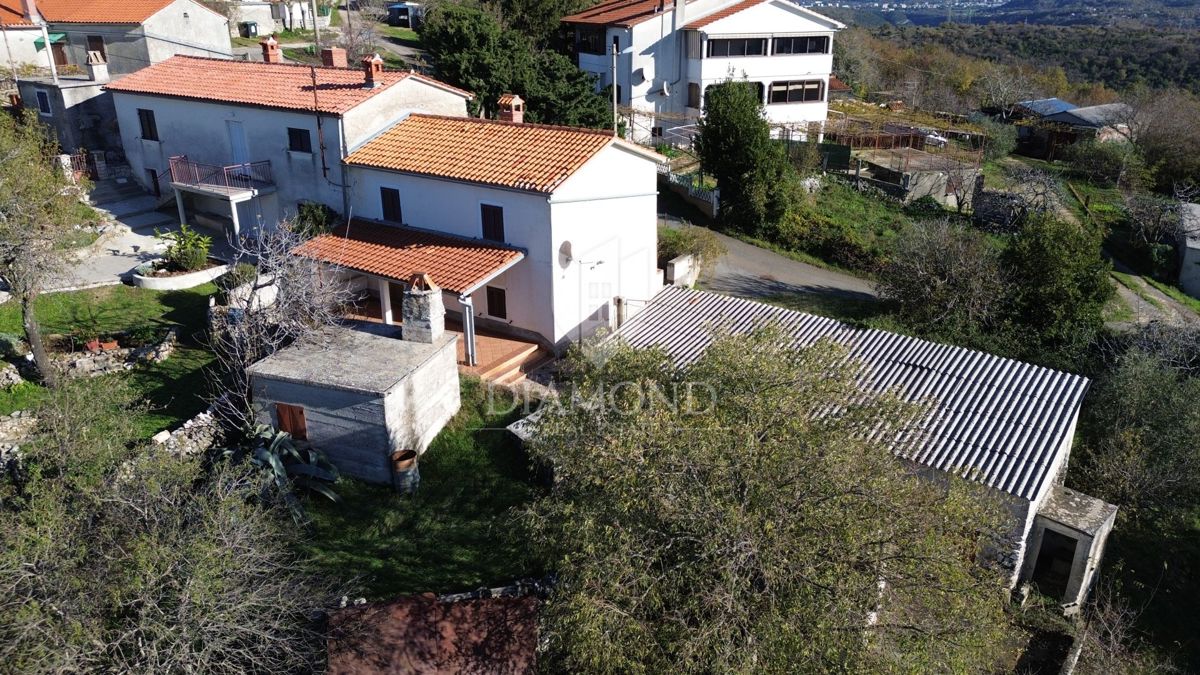Albona, dintorni, casa di adattamento in una bella posizione