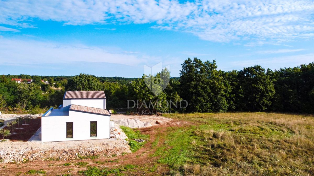 Parenzo, dintorni, casa interessante in un posto tranquillo!