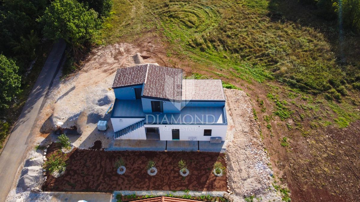 Parenzo, dintorni, casa interessante in un posto tranquillo!