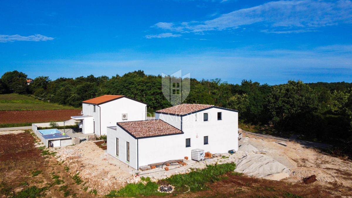 Parenzo, dintorni, casa interessante in un posto tranquillo!