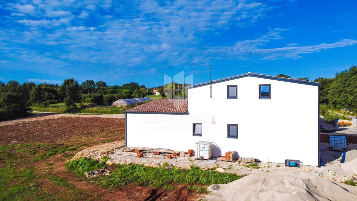 Parenzo, dintorni, casa interessante in un posto tranquillo!