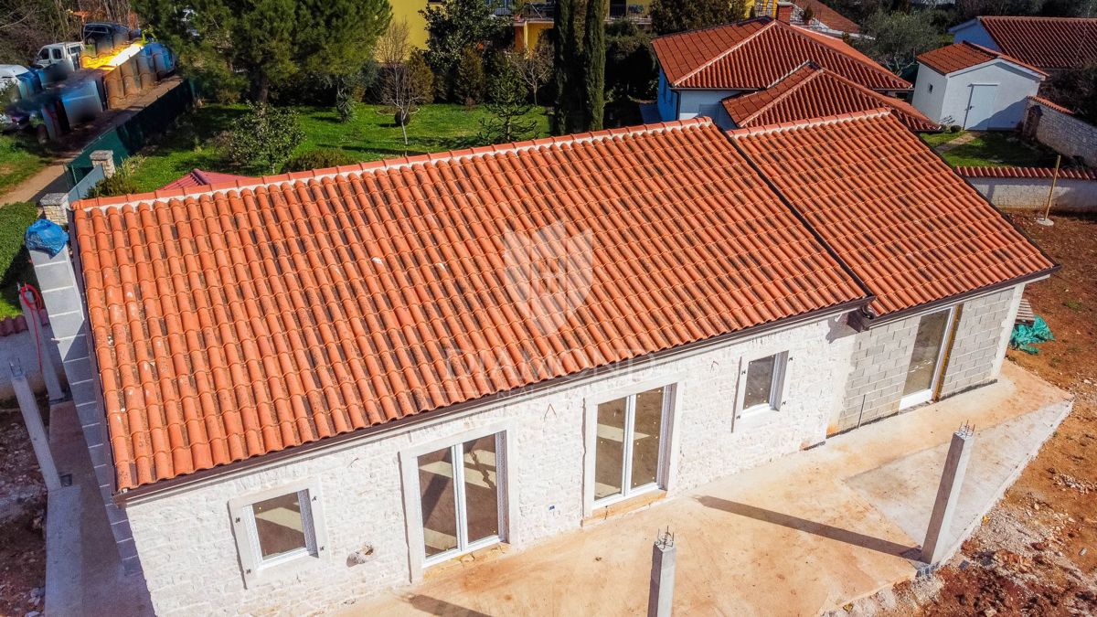 Opportunità! Casa singola con piscina ed ampio giardino!