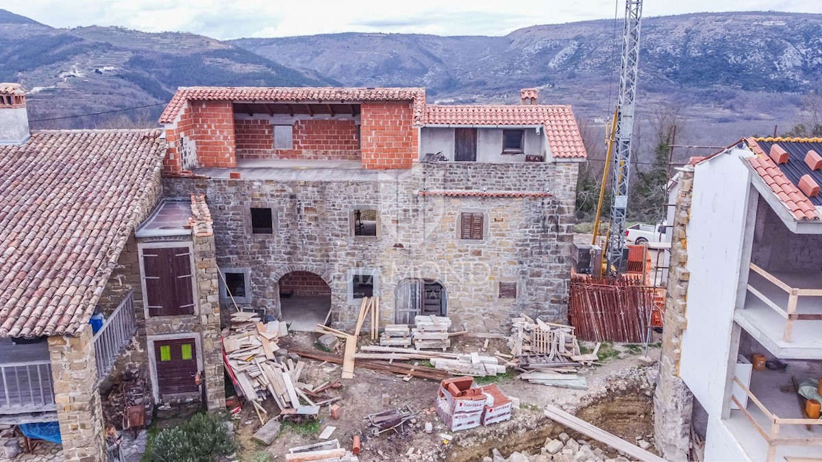 Motovun, Casa in pietra con vista panoramica su Montona!